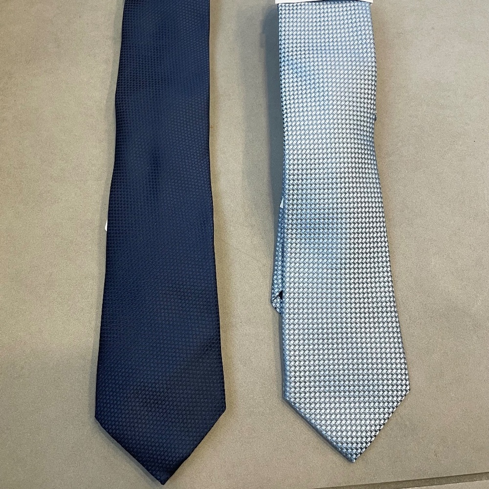 $140 2 Calvin Klein Tie Embroidered Men’s